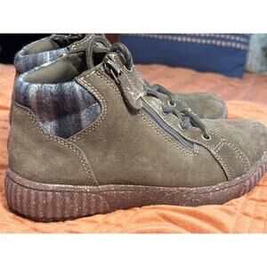 Clark Collection Bootie Boot Lace and Zipper Closure Green Size 5.5